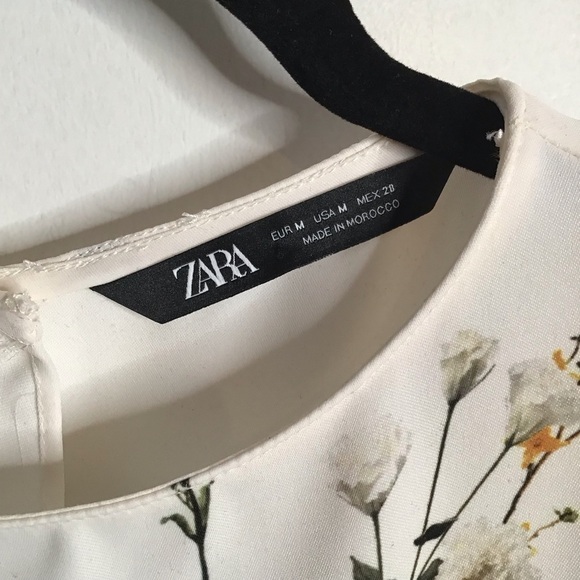 Zara Classy Women’s Top Long Sleeves with a bow and Flowers in the Front US M - Picture 2 of 16